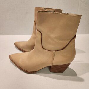 Matisse Amore Boot Womens Cream Pointed Toe Zip Up Leather Short Fashion Boot 10